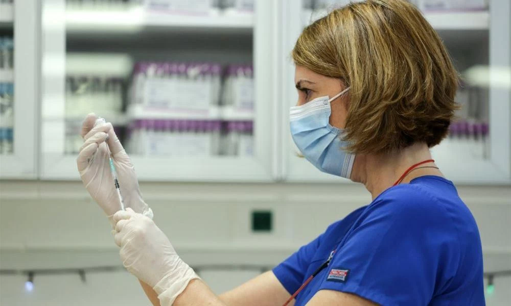Συνεχίζεται ασταμάτητα ο εμβολιασμός των υγειονομικών